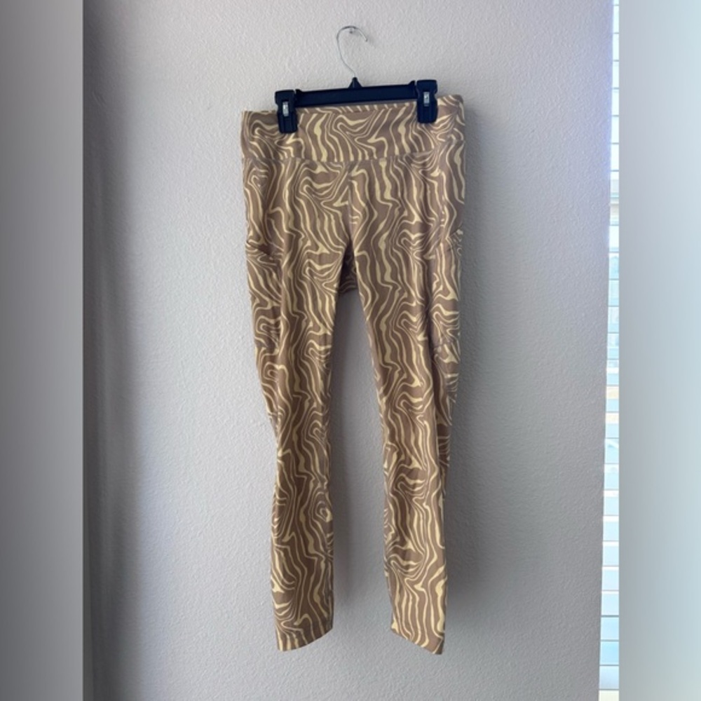 Outdoor Voices Zoom 7/8 Leggings in Pampas Swirl Print Medium